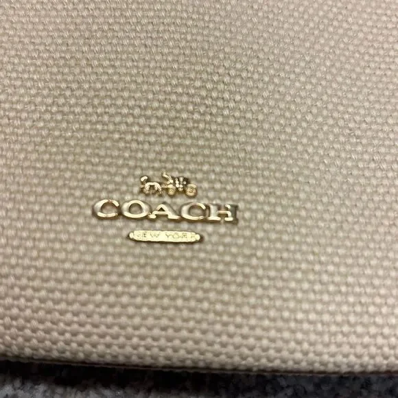 Coach Dreamy Veggie Horse and Carriage large zip wristlet - Picture 2 of 7